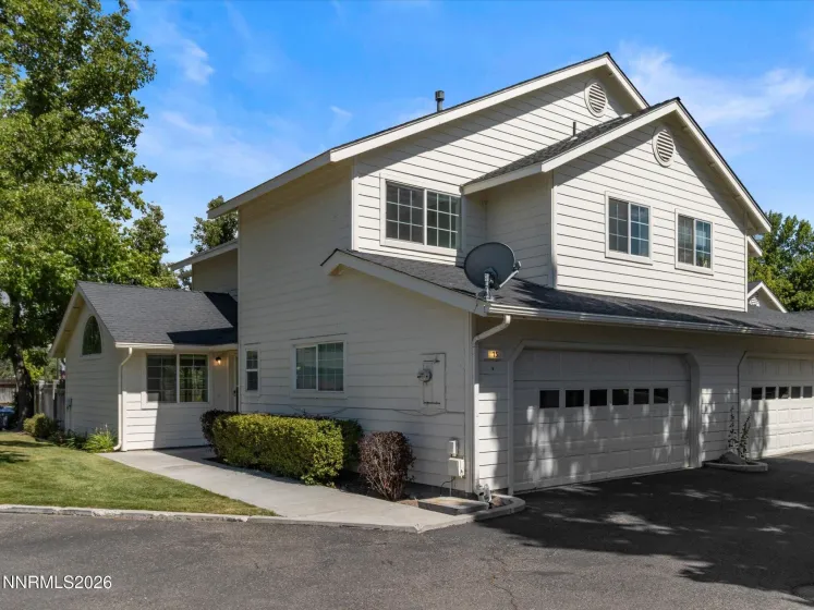 1179 Cottonwood, Gardnerville, Nevada 89410, 2 Bedrooms Bedrooms, ,3 BathroomsBathrooms,Residential,Residential,Cottonwood,0,260009196