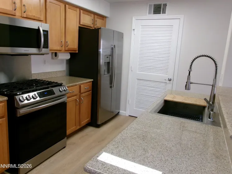 1325 Meadows, Reno, Nevada 89521, 1 Bedroom Bedrooms, ,1 BathroomBathrooms,Residential,Residential,Meadows,0,260009206