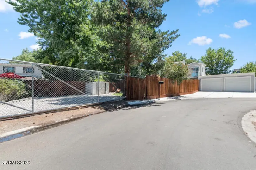 7560 Young, Reno, Nevada 89511, 3 Bedrooms Bedrooms, ,3 BathroomsBathrooms,Residential,Residential,Young,0,260009227