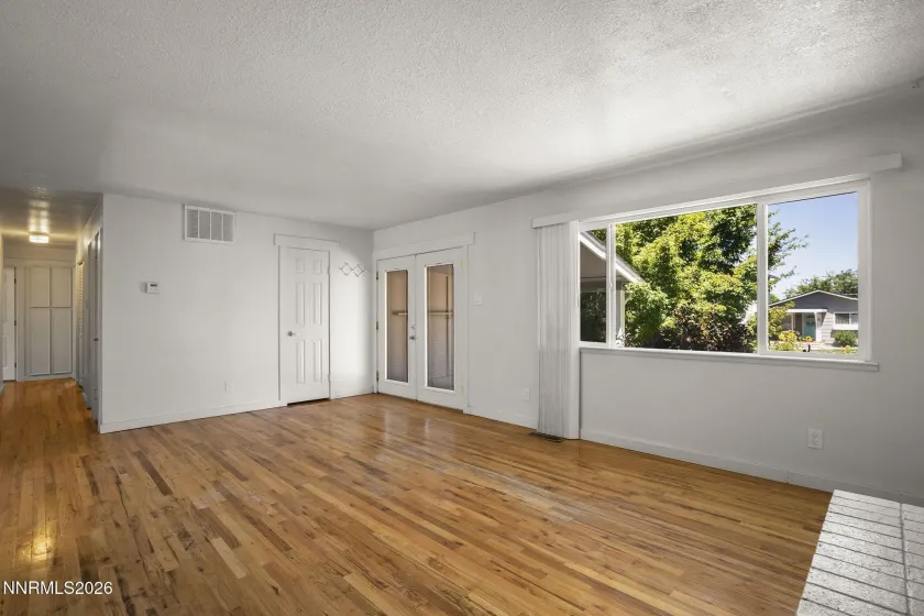1401 Surf, Reno, Nevada 89503, 3 Bedrooms Bedrooms, ,2 BathroomsBathrooms,Residential,Residential,Surf,0,260009228