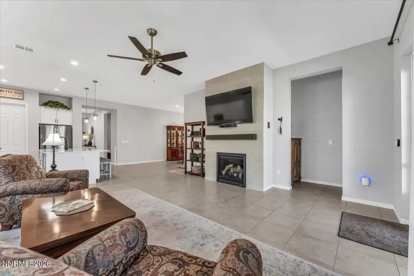 2368 Silent Creek, Sparks, Nevada 89436, 2 Bedrooms Bedrooms, ,2 BathroomsBathrooms,Residential,Residential,Silent Creek,0,260009238