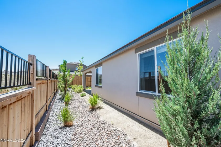 6782 Pilot Peak, Sparks, Nevada 89436, 4 Bedrooms Bedrooms, ,3 BathroomsBathrooms,Residential,Residential,Pilot Peak,0,260009246