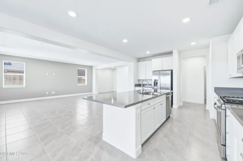 6782 Pilot Peak, Sparks, Nevada 89436, 4 Bedrooms Bedrooms, ,3 BathroomsBathrooms,Residential,Residential,Pilot Peak,0,260009246