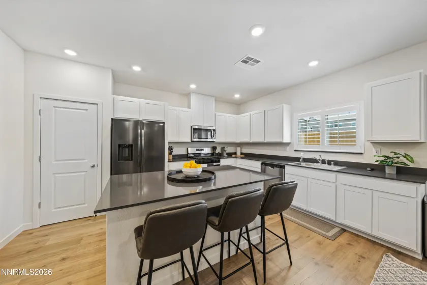 7754 Wandering, Reno, Nevada 89506, 4 Bedrooms Bedrooms, ,3 BathroomsBathrooms,Residential,Residential,Wandering,0,260009252