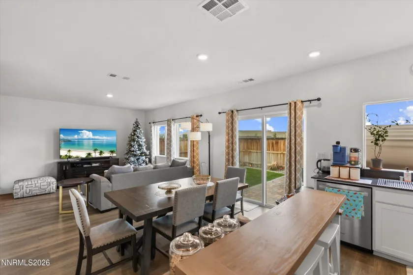 1868 Amazonite, Sparks, Nevada 89436, 4 Bedrooms Bedrooms, ,3 BathroomsBathrooms,Residential,Residential,Amazonite,0,260005626