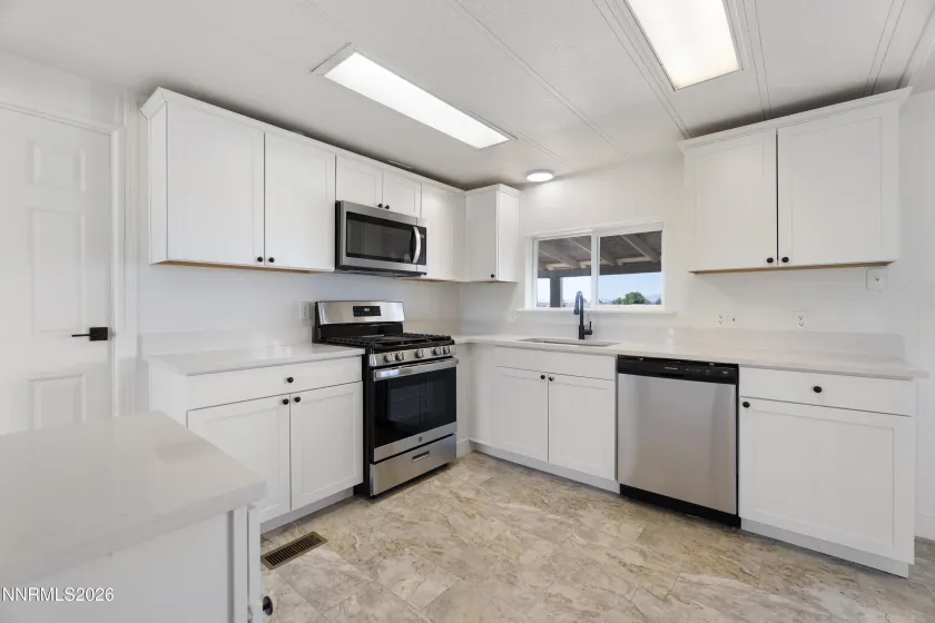 700 Thornbird, Fallon, Nevada 89406, 3 Bedrooms Bedrooms, ,2 BathroomsBathrooms,Residential,Residential,Thornbird,0,260009259