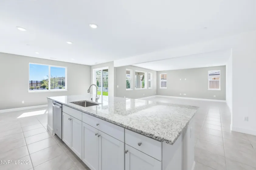 6752 Pilot Peak, Sparks, Nevada 89436, 4 Bedrooms Bedrooms, ,3 BathroomsBathrooms,Residential,Residential,Pilot Peak,0,260009264