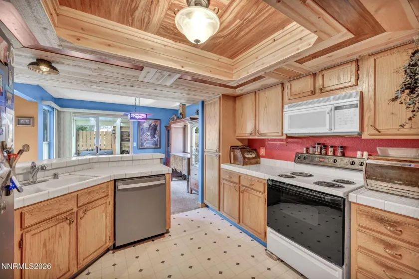 1286 Highgate, Sparks, Nevada 89434, 2 Bedrooms Bedrooms, ,3 BathroomsBathrooms,Residential,Residential,Highgate,0,260004678