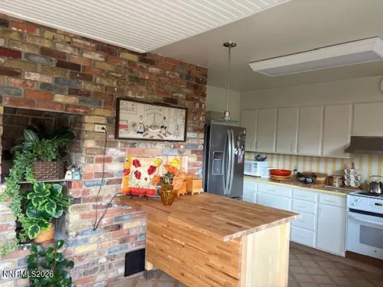 605 Ivy, Carson City, Nevada 89703, 3 Bedrooms Bedrooms, ,2 BathroomsBathrooms,Residential,Residential,Ivy,0,260009282