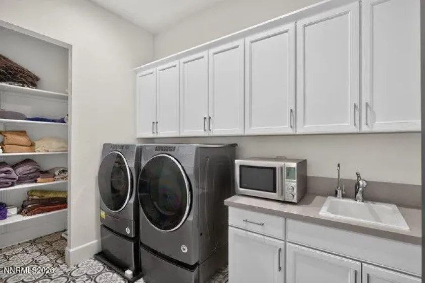 210 Criollo, Reno, Nevada 89511, 5 Bedrooms Bedrooms, ,6 BathroomsBathrooms,Residential,Residential,Criollo,0,260009297