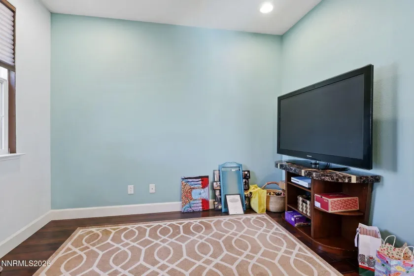 535 Pesaro, Reno, Nevada 89521, 3 Bedrooms Bedrooms, ,2 BathroomsBathrooms,Residential,Residential,Pesaro,0,260008575