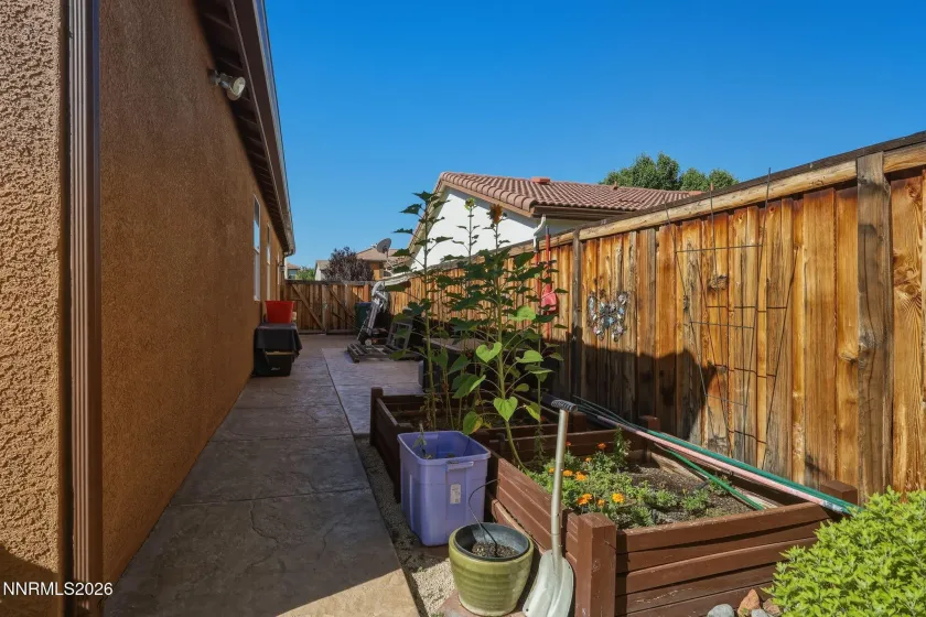 535 Pesaro, Reno, Nevada 89521, 3 Bedrooms Bedrooms, ,2 BathroomsBathrooms,Residential,Residential,Pesaro,0,260008575