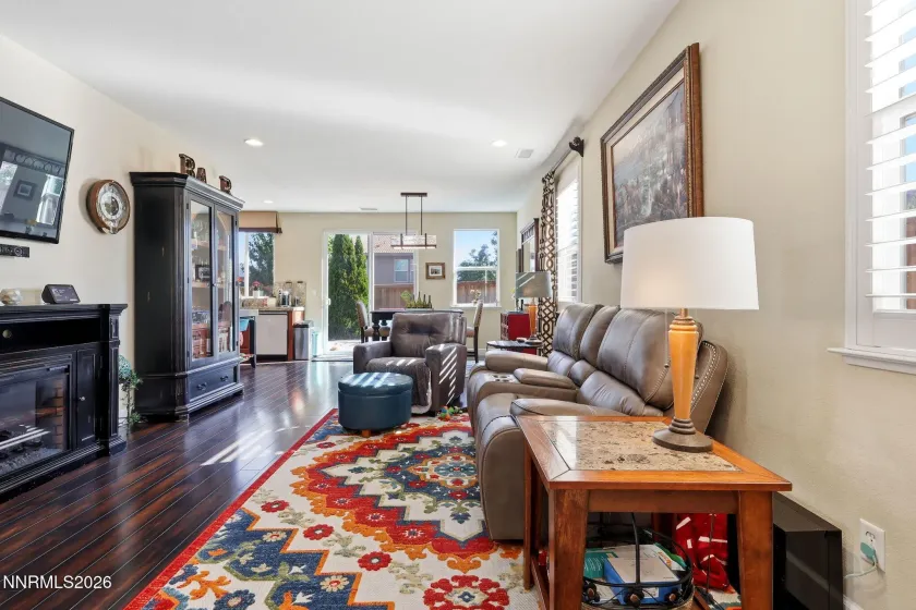 535 Pesaro, Reno, Nevada 89521, 3 Bedrooms Bedrooms, ,2 BathroomsBathrooms,Residential,Residential,Pesaro,0,260008575
