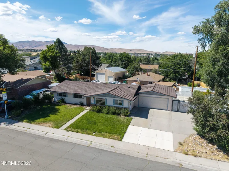 2501 Trentham, Reno, Nevada 89509, 3 Bedrooms Bedrooms, ,2 BathroomsBathrooms,Residential,Residential,Trentham,0,260008392