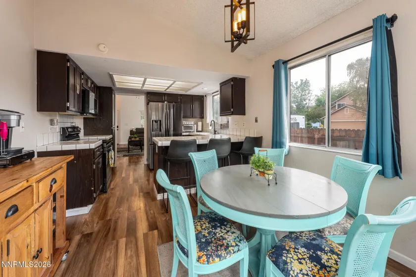1717 Bluehaven, Sparks, Nevada 89434, 3 Bedrooms Bedrooms, ,2 BathroomsBathrooms,Residential,Residential,Bluehaven,0,260009286