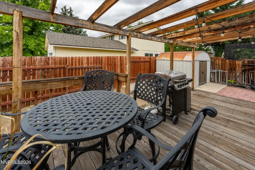 1717 Bluehaven, Sparks, Nevada 89434, 3 Bedrooms Bedrooms, ,2 BathroomsBathrooms,Residential,Residential,Bluehaven,0,260009286
