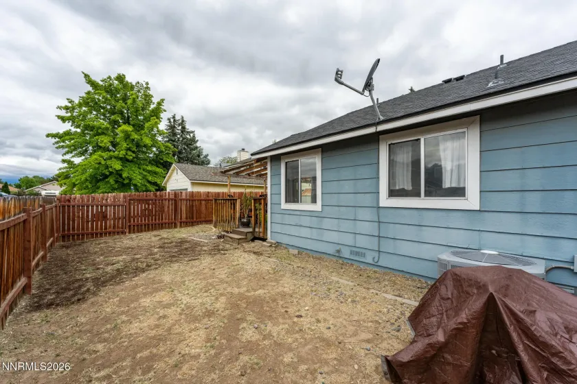 1717 Bluehaven, Sparks, Nevada 89434, 3 Bedrooms Bedrooms, ,2 BathroomsBathrooms,Residential,Residential,Bluehaven,0,260009286