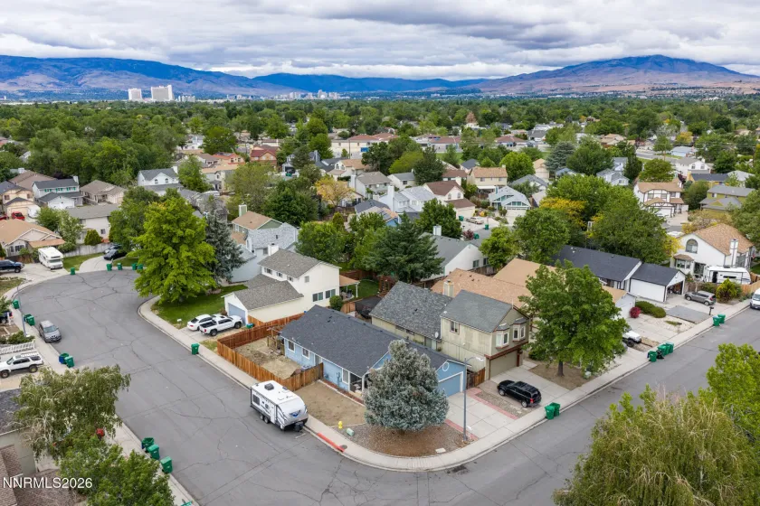 1717 Bluehaven, Sparks, Nevada 89434, 3 Bedrooms Bedrooms, ,2 BathroomsBathrooms,Residential,Residential,Bluehaven,0,260009286