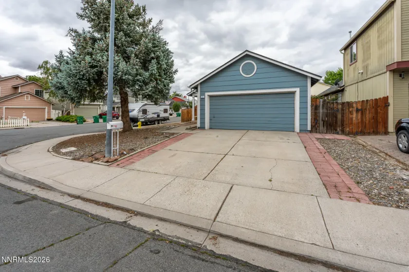 1717 Bluehaven, Sparks, Nevada 89434, 3 Bedrooms Bedrooms, ,2 BathroomsBathrooms,Residential,Residential,Bluehaven,0,260009286