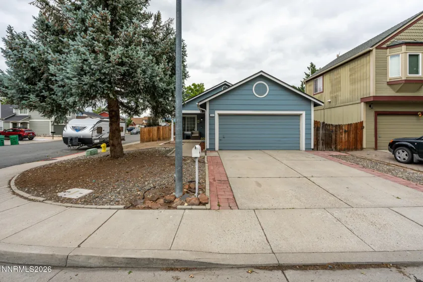 1717 Bluehaven, Sparks, Nevada 89434, 3 Bedrooms Bedrooms, ,2 BathroomsBathrooms,Residential,Residential,Bluehaven,0,260009286