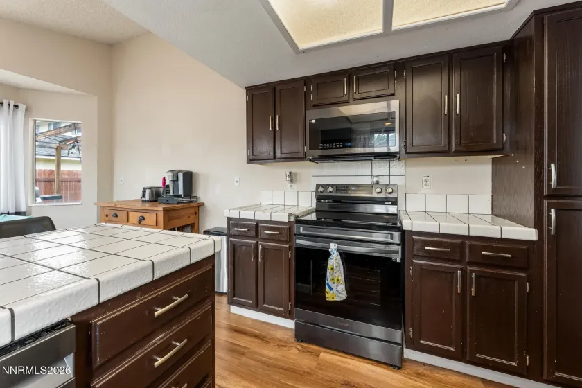 1717 Bluehaven, Sparks, Nevada 89434, 3 Bedrooms Bedrooms, ,2 BathroomsBathrooms,Residential,Residential,Bluehaven,0,260009286