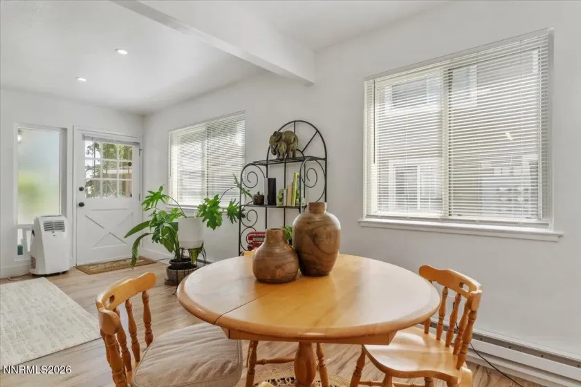 4951 Neil, Reno, Nevada 89502, 2 Bedrooms Bedrooms, ,1 BathroomBathrooms,Residential,Residential,Neil,0,260009298