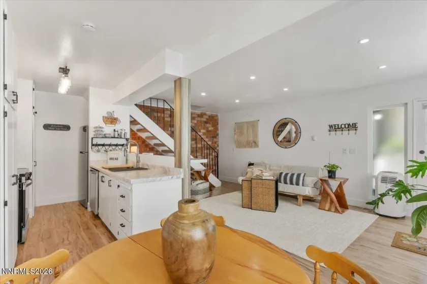 4951 Neil, Reno, Nevada 89502, 2 Bedrooms Bedrooms, ,1 BathroomBathrooms,Residential,Residential,Neil,0,260009298
