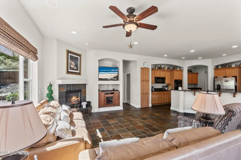 6170 Axis, Sparks, Nevada 89436, 4 Bedrooms Bedrooms, ,2 BathroomsBathrooms,Residential,Residential,Axis,0,260009318