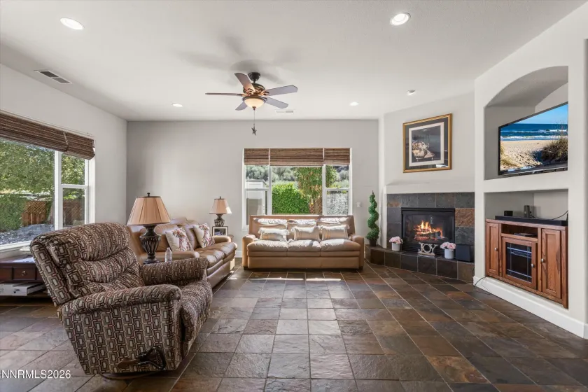6170 Axis, Sparks, Nevada 89436, 4 Bedrooms Bedrooms, ,2 BathroomsBathrooms,Residential,Residential,Axis,0,260009318