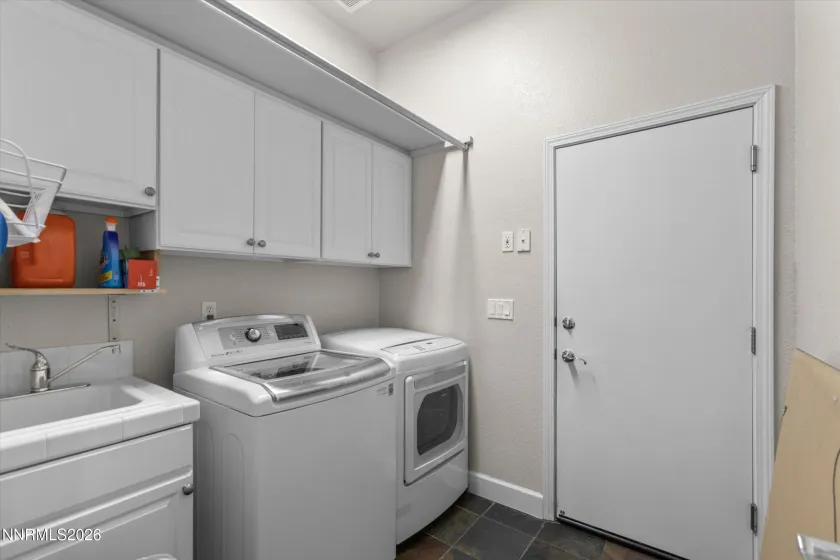 6170 Axis, Sparks, Nevada 89436, 4 Bedrooms Bedrooms, ,2 BathroomsBathrooms,Residential,Residential,Axis,0,260009318
