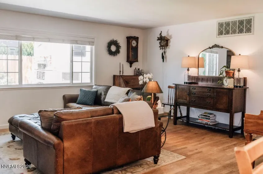 2395 Lexington, Sparks, Nevada 89431, 3 Bedrooms Bedrooms, ,2 BathroomsBathrooms,Residential,Residential,Lexington,0,260009301