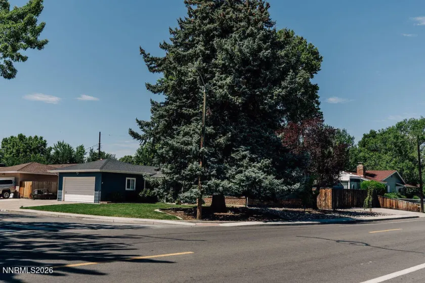 2395 Lexington, Sparks, Nevada 89431, 3 Bedrooms Bedrooms, ,2 BathroomsBathrooms,Residential,Residential,Lexington,0,260009301