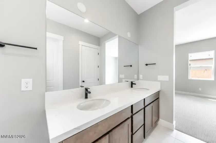2157 High Lake, Sparks, Nevada 89436, 2 Bedrooms Bedrooms, ,3 BathroomsBathrooms,Residential,Residential,High Lake,0,260000257