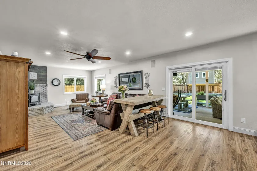 1917 Yale, Carson City, Nevada 89703, 4 Bedrooms Bedrooms, ,4 BathroomsBathrooms,Residential,Residential,Yale,0,260009329