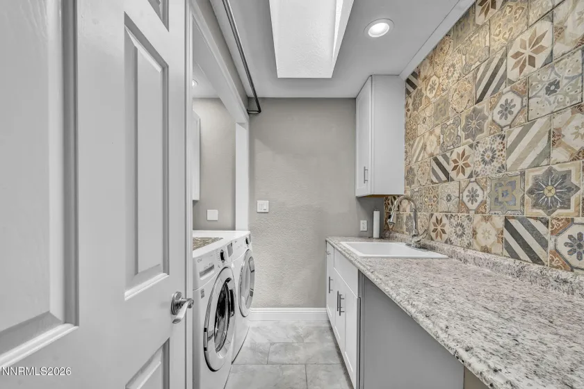 1917 Yale, Carson City, Nevada 89703, 4 Bedrooms Bedrooms, ,4 BathroomsBathrooms,Residential,Residential,Yale,0,260009329