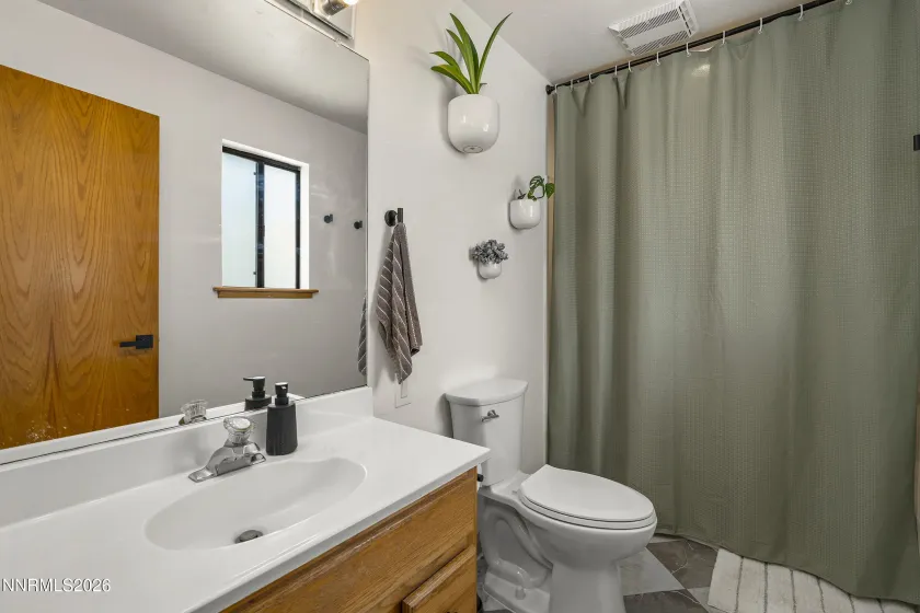 120 Emerson, Sparks, Nevada 89431, 3 Bedrooms Bedrooms, ,2 BathroomsBathrooms,Residential,Residential,Emerson,0,260009330