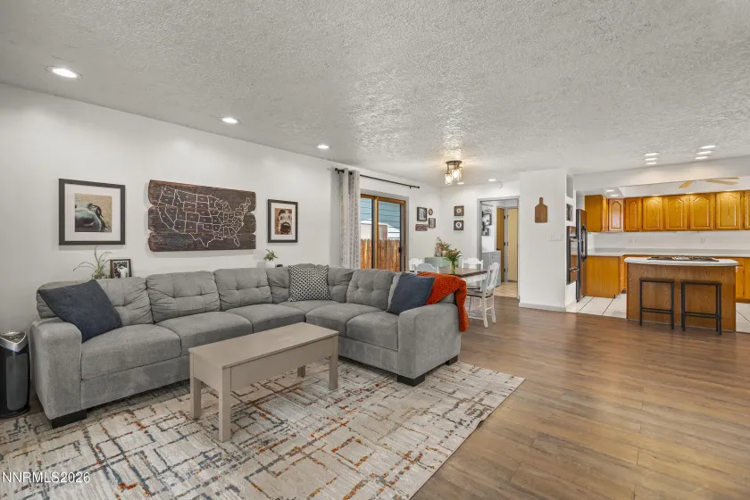120 Emerson, Sparks, Nevada 89431, 3 Bedrooms Bedrooms, ,2 BathroomsBathrooms,Residential,Residential,Emerson,0,260009330