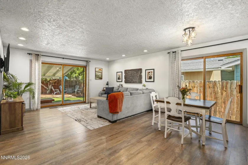 120 Emerson, Sparks, Nevada 89431, 3 Bedrooms Bedrooms, ,2 BathroomsBathrooms,Residential,Residential,Emerson,0,260009330