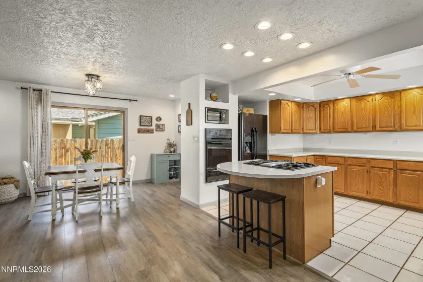 120 Emerson, Sparks, Nevada 89431, 3 Bedrooms Bedrooms, ,2 BathroomsBathrooms,Residential,Residential,Emerson,0,260009330