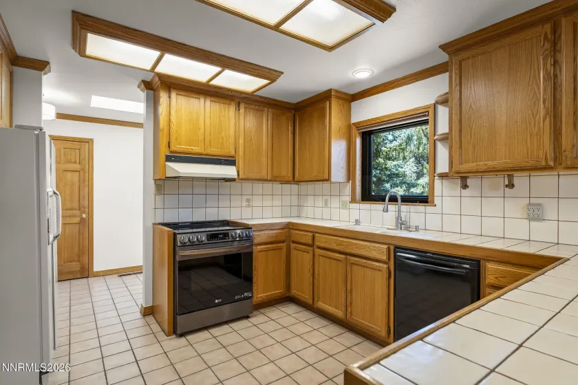 1151 Cary Creek, Gardnerville, Nevada 89460, 4 Bedrooms Bedrooms, ,3 BathroomsBathrooms,Residential,Residential,Cary Creek,0,260009333
