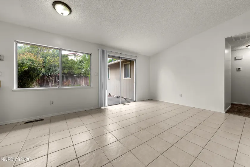 1101 Alta Vista, Sparks, Nevada 89434, 3 Bedrooms Bedrooms, ,2 BathroomsBathrooms,Residential,Residential,Alta Vista,0,260009339