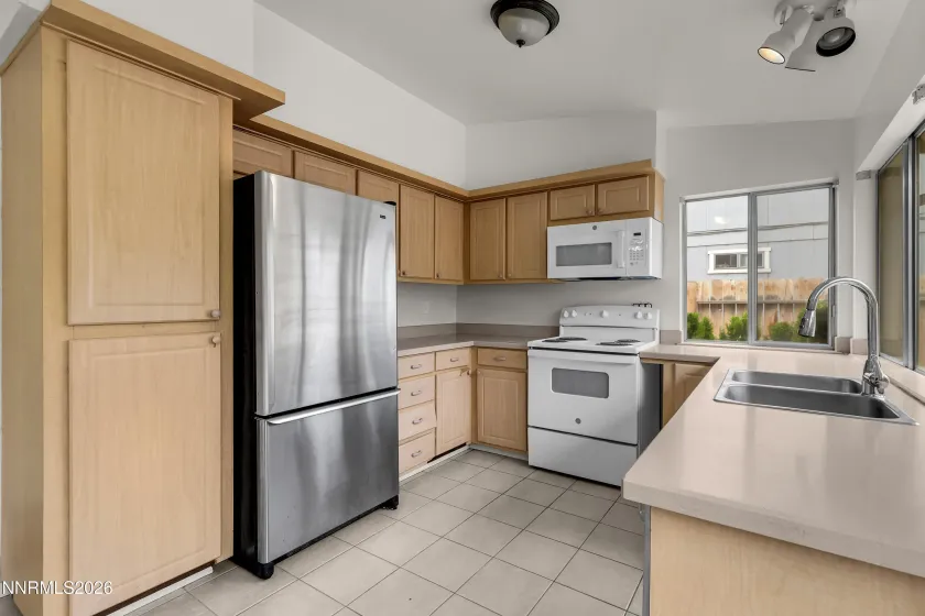 1101 Alta Vista, Sparks, Nevada 89434, 3 Bedrooms Bedrooms, ,2 BathroomsBathrooms,Residential,Residential,Alta Vista,0,260009339