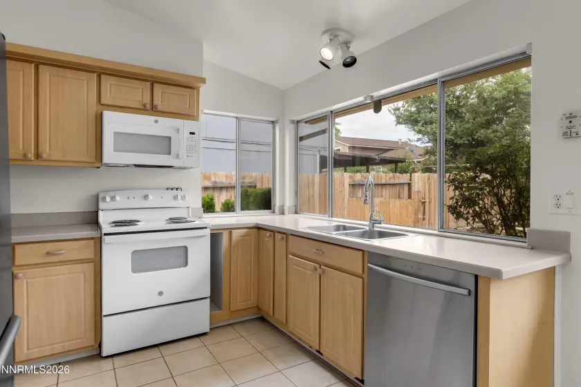 1101 Alta Vista, Sparks, Nevada 89434, 3 Bedrooms Bedrooms, ,2 BathroomsBathrooms,Residential,Residential,Alta Vista,0,260009339
