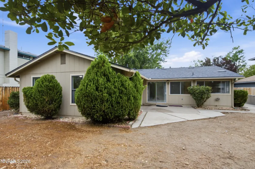 1101 Alta Vista, Sparks, Nevada 89434, 3 Bedrooms Bedrooms, ,2 BathroomsBathrooms,Residential,Residential,Alta Vista,0,260009339