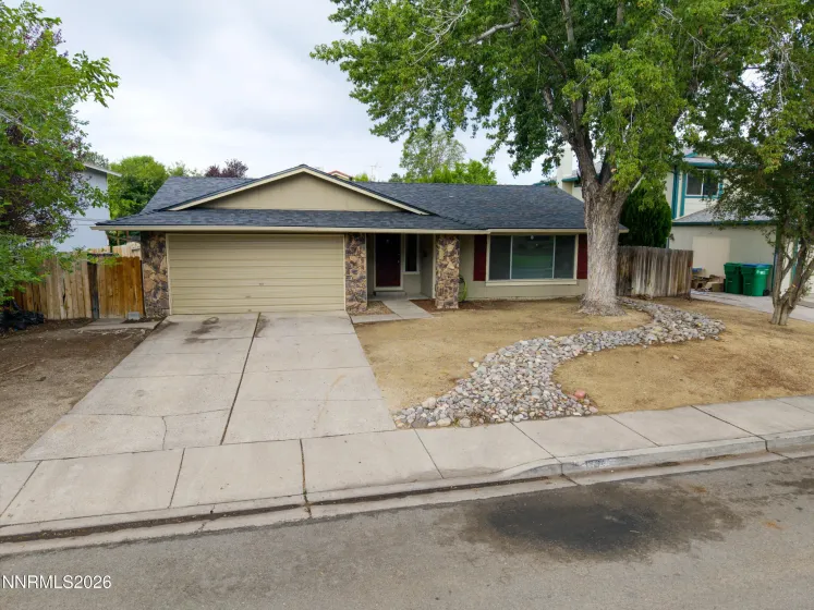 1101 Alta Vista, Sparks, Nevada 89434, 3 Bedrooms Bedrooms, ,2 BathroomsBathrooms,Residential,Residential,Alta Vista,0,260009339