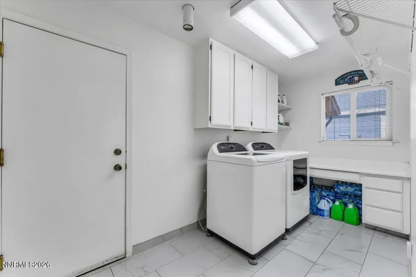 2030 Woodhaven, Sparks, Nevada 89434, 3 Bedrooms Bedrooms, ,2 BathroomsBathrooms,Residential,Residential,Woodhaven,0,260007561