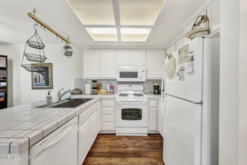 1179 Cottonwood, Gardnerville, Nevada 89410, 2 Bedrooms Bedrooms, ,3 BathroomsBathrooms,Residential,Residential,Cottonwood,0,260002637