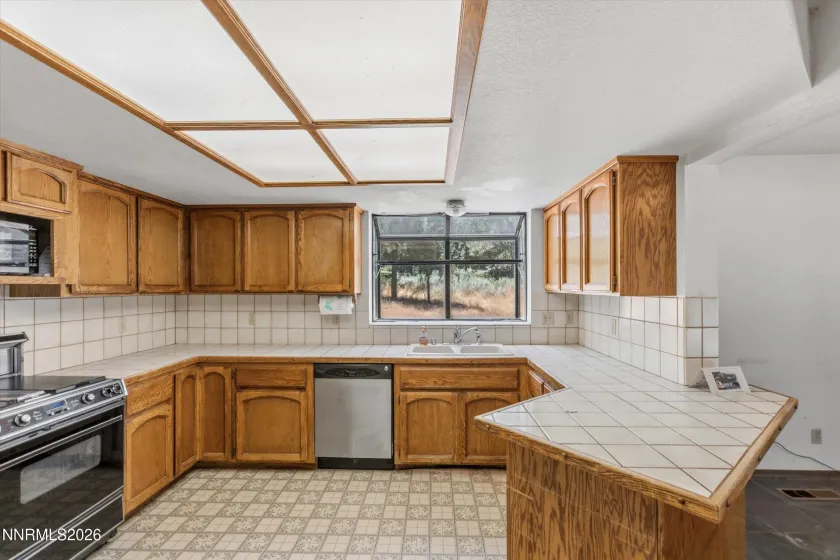 3684 Lakeview, Carson City, Nevada 89703, 4 Bedrooms Bedrooms, ,3 BathroomsBathrooms,Residential,Residential,Lakeview,0,260009361