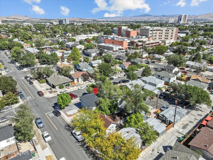 400 Claremont, Reno, Nevada 89502, 4 Bedrooms Bedrooms, ,2 BathroomsBathrooms,Residential Income,Residential,Claremont,0,260009362