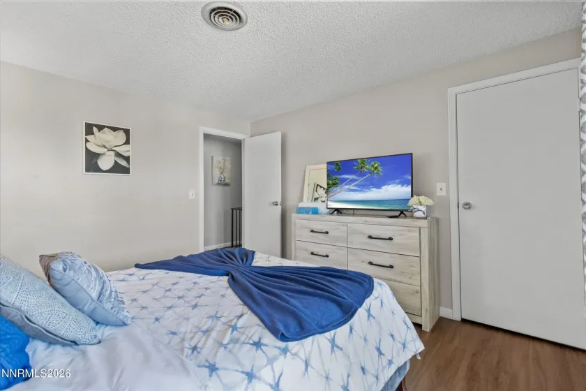 400 Claremont, Reno, Nevada 89502, 4 Bedrooms Bedrooms, ,2 BathroomsBathrooms,Residential Income,Residential,Claremont,0,260009362